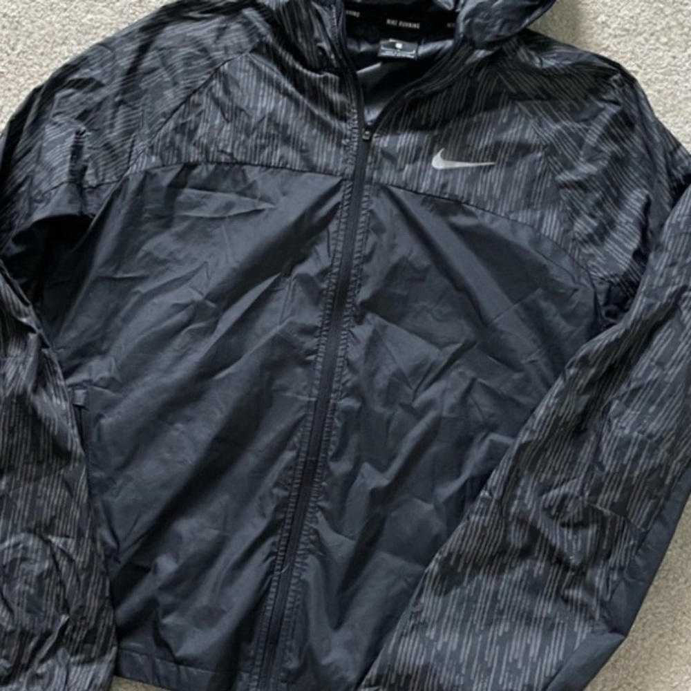 Women’s Nike Running reflective windbreaker
